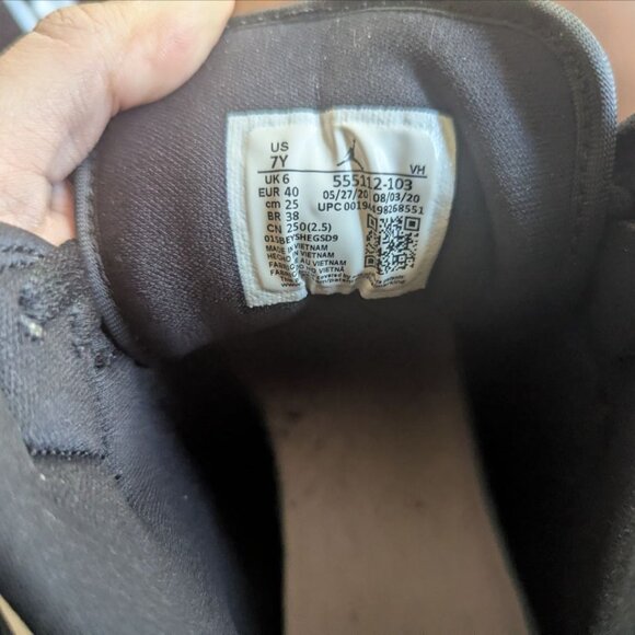 Nike Air Jordan Retro Kids Black and Pink Sneakers - Picture 2 of 13